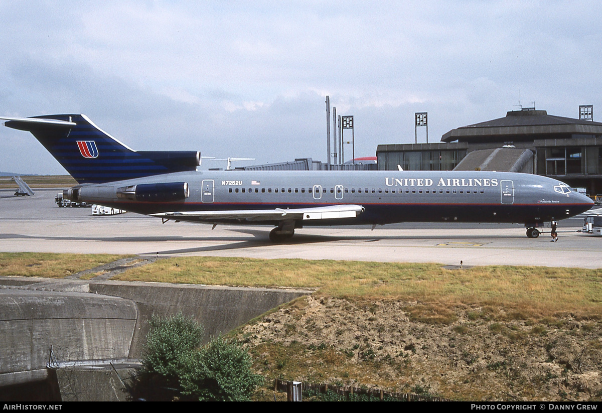 Aircraft Photo of N7252U | Boeing 727-222 | United Airlines | AirHistory.net #180408