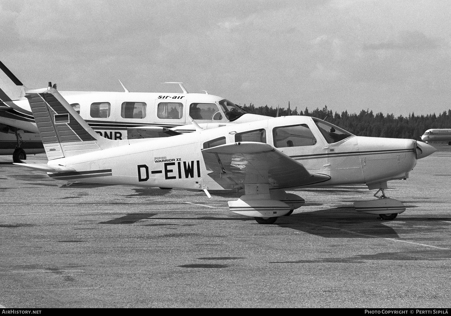 Aircraft Photo of D-EIWI | Piper PA-28-161 Cherokee Warrior II | AirHistory.net #180437