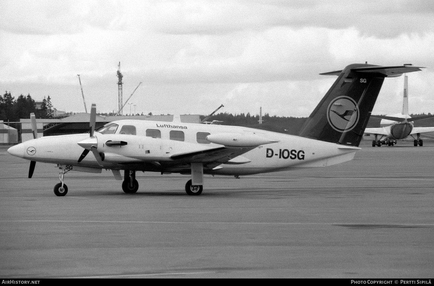 Aircraft Photo of D-IOSG | Piper PA-42-720 Cheyenne IIIA | Lufthansa | AirHistory.net #180506