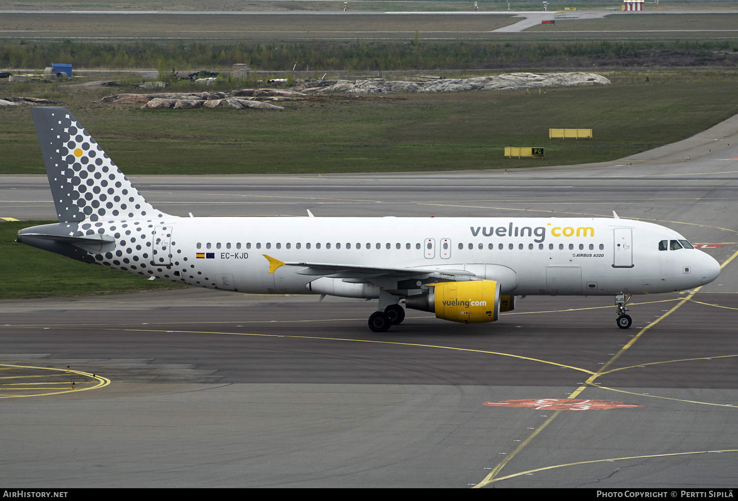 Aircraft Photo of EC-KJD | Airbus A320-216 | Vueling Airlines | AirHistory.net #180648