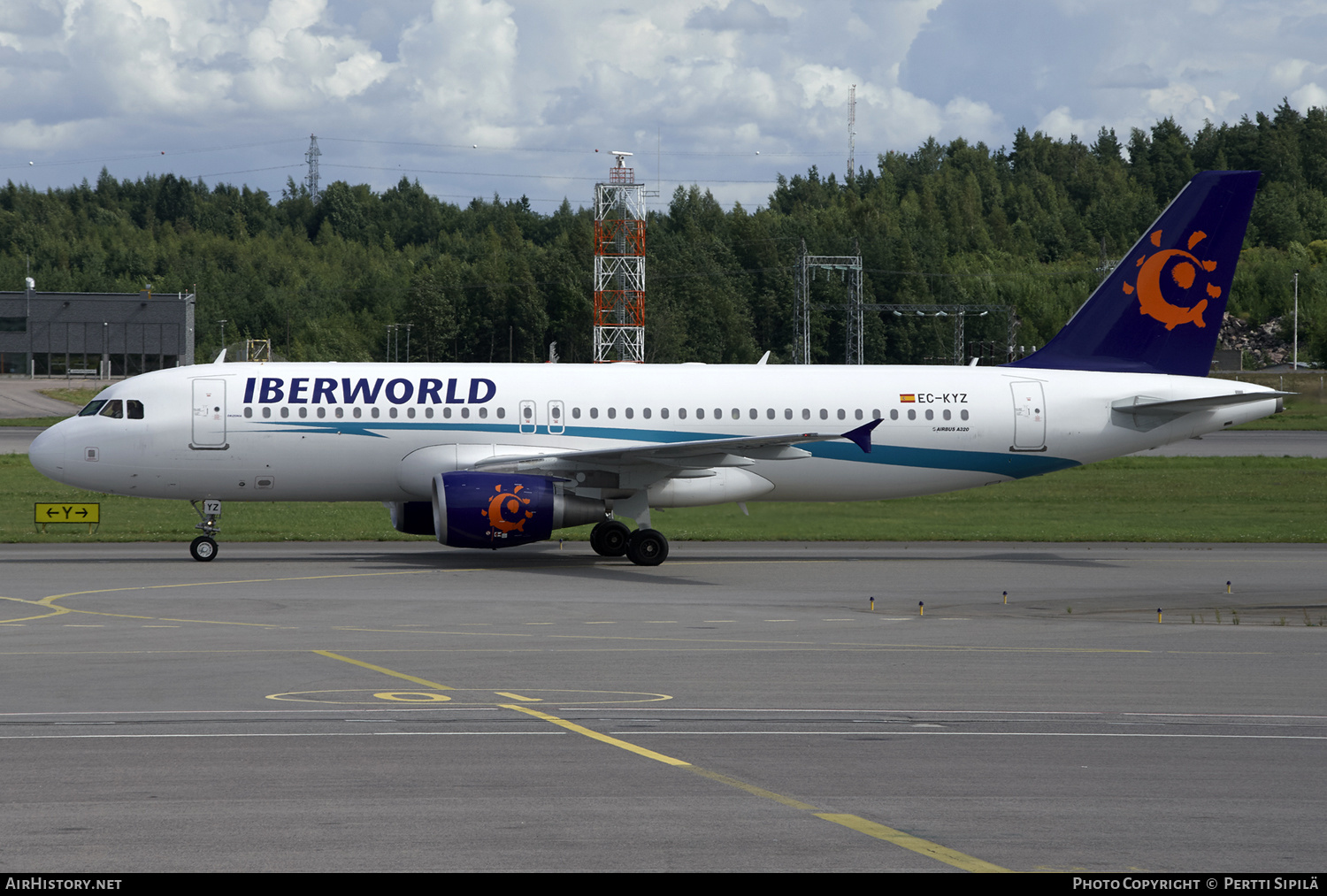 Aircraft Photo of EC-KYZ | Airbus A320-214 | Iberworld Airlines | AirHistory.net #180657