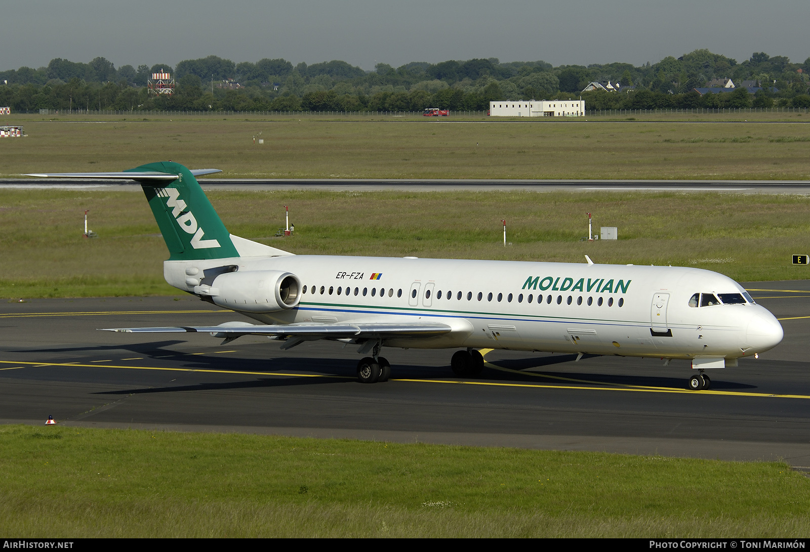 Aircraft Photo of ER-FZA | Fokker 100 (F28-0100) | Moldavian Airlines - MDV | AirHistory.net #180949