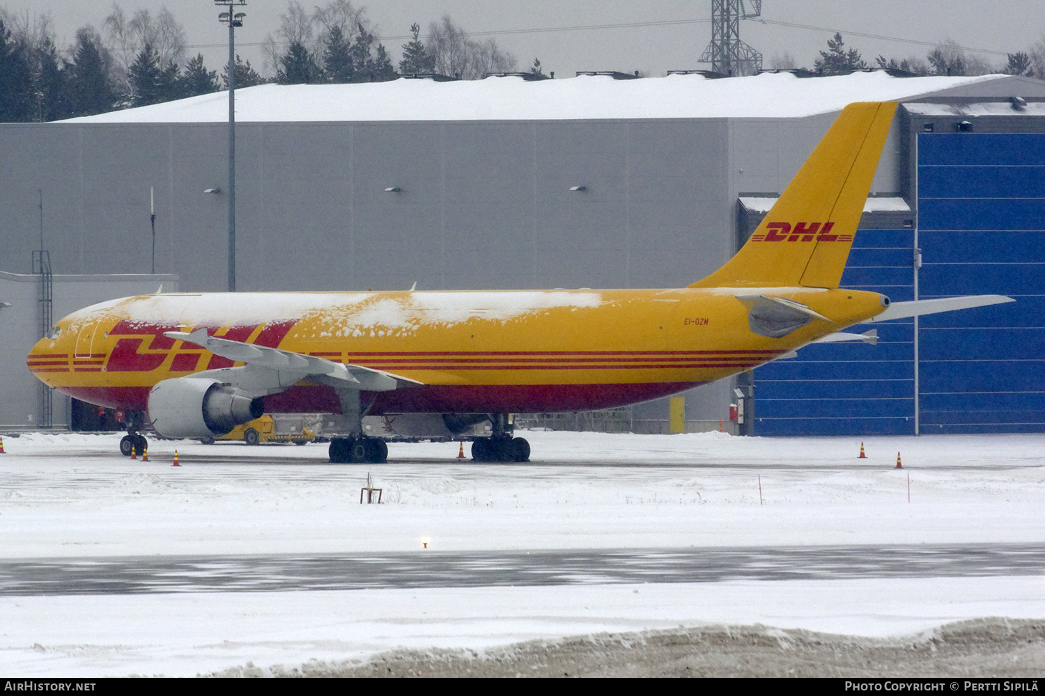 Aircraft Photo of EI-OZM | Airbus A300B4-622R(F) | DHL International | AirHistory.net #181124