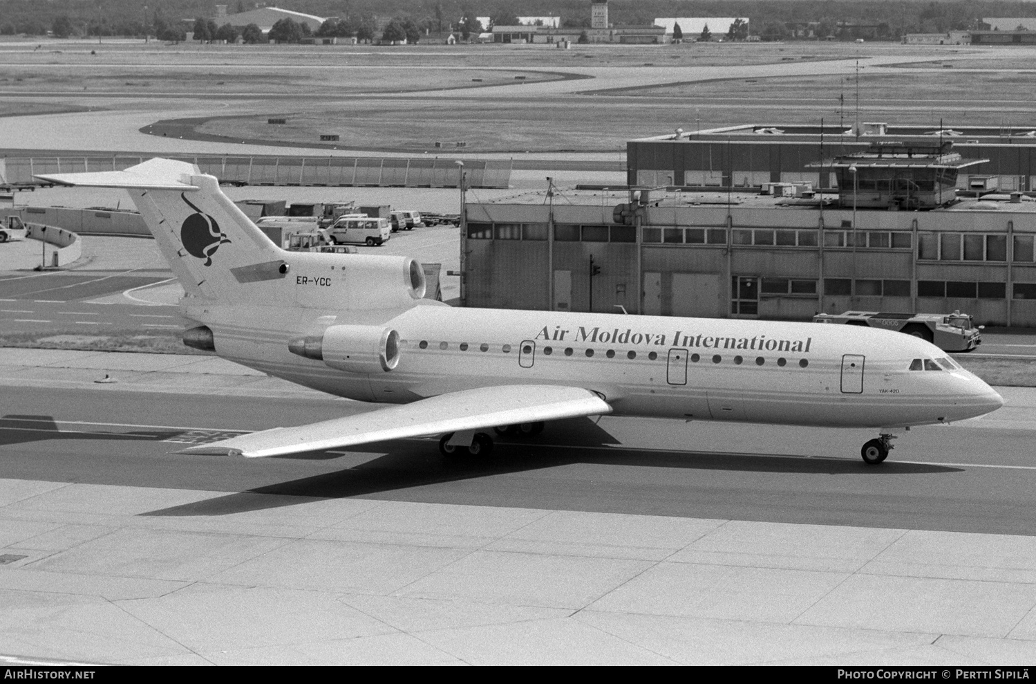 Aircraft Photo of ER-YCC | Yakovlev Yak-42D | Air Moldova International | AirHistory.net #181142