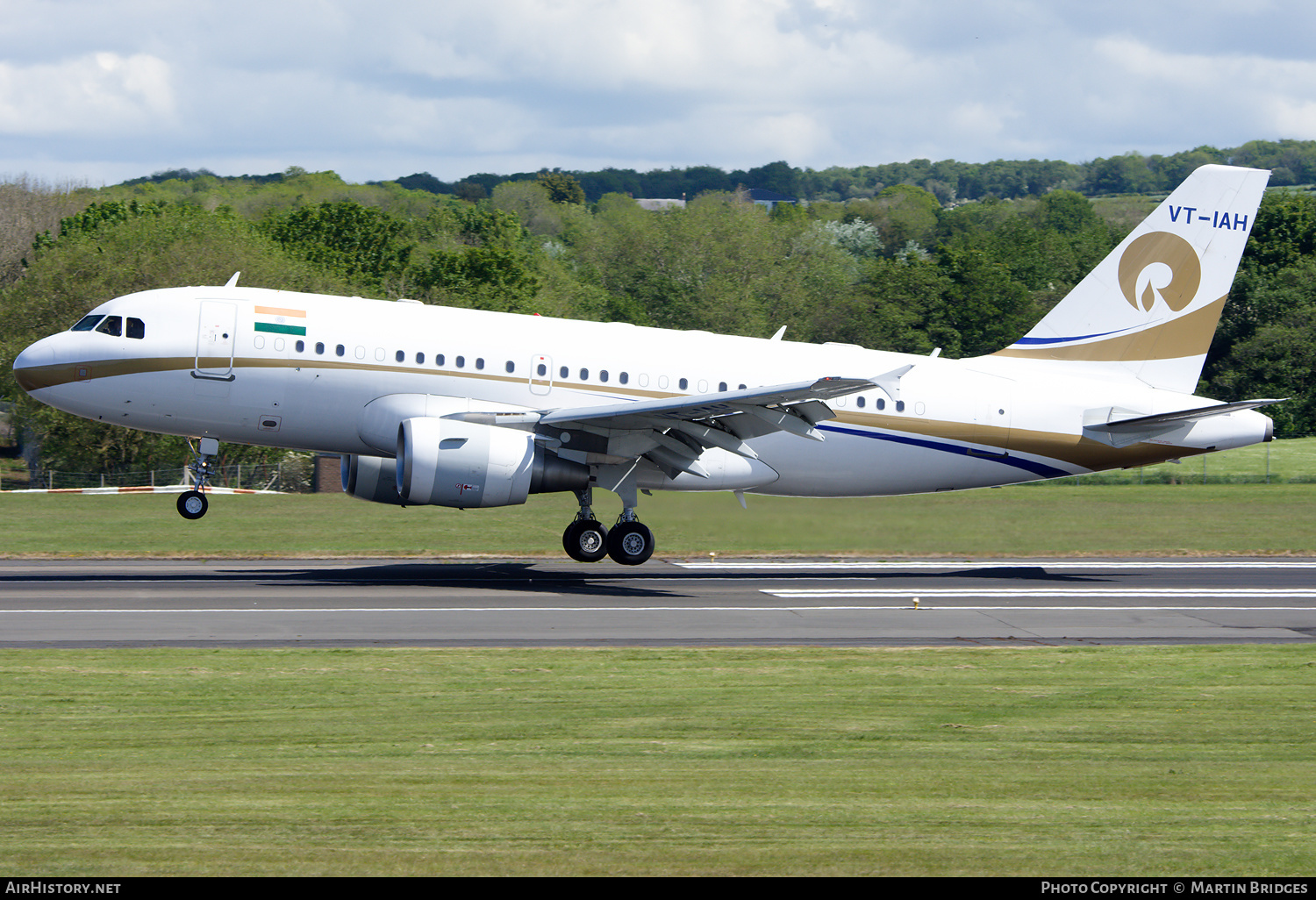 Aircraft Photo of VT-IAH | Airbus ACJ319 (A319-115/CJ) | AirHistory.net #181283