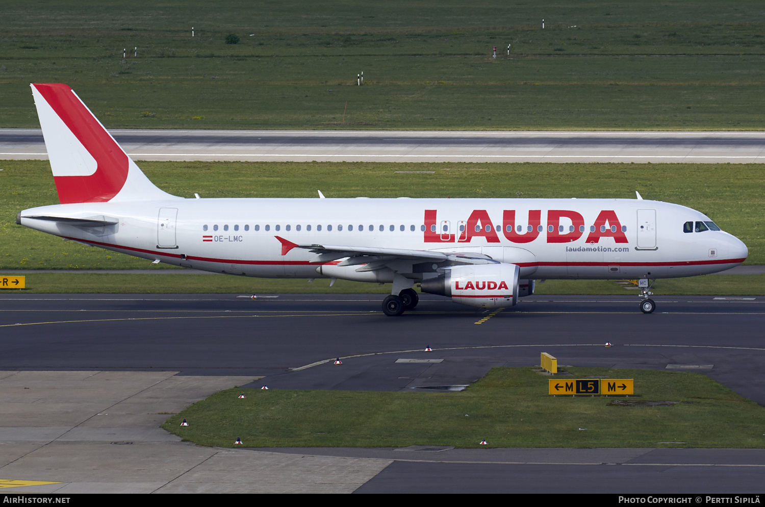 Aircraft Photo of OE-LMC | Airbus A320-214 | Laudamotion | AirHistory.net #181407