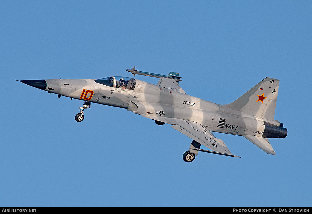 Aircraft Photo of 761534 / 10 red | Northrop F-5N Tiger II | USA - Navy | AirHistory.net #181428