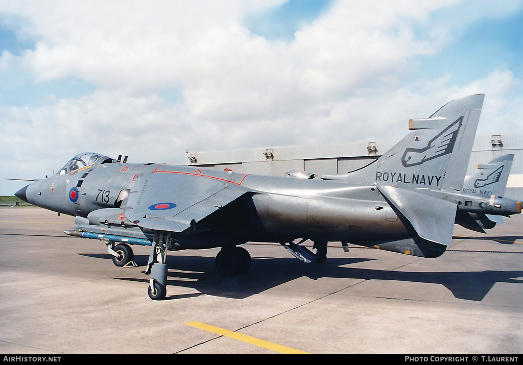 Aircraft Photo of ZE690 | British Aerospace Sea Harrier FRS1 | UK - Navy | AirHistory.net #181471