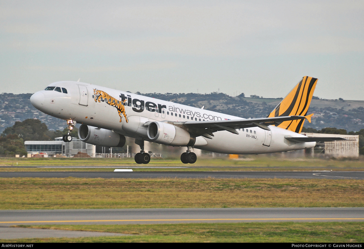 Aircraft Photo of VH-VNJ | Airbus A320-232 | Tiger Airways | AirHistory.net #181541