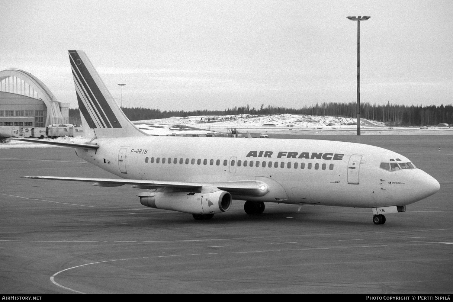 Aircraft Photo of F-GBYB | Boeing 737-228/Adv | Air France | AirHistory.net #181564