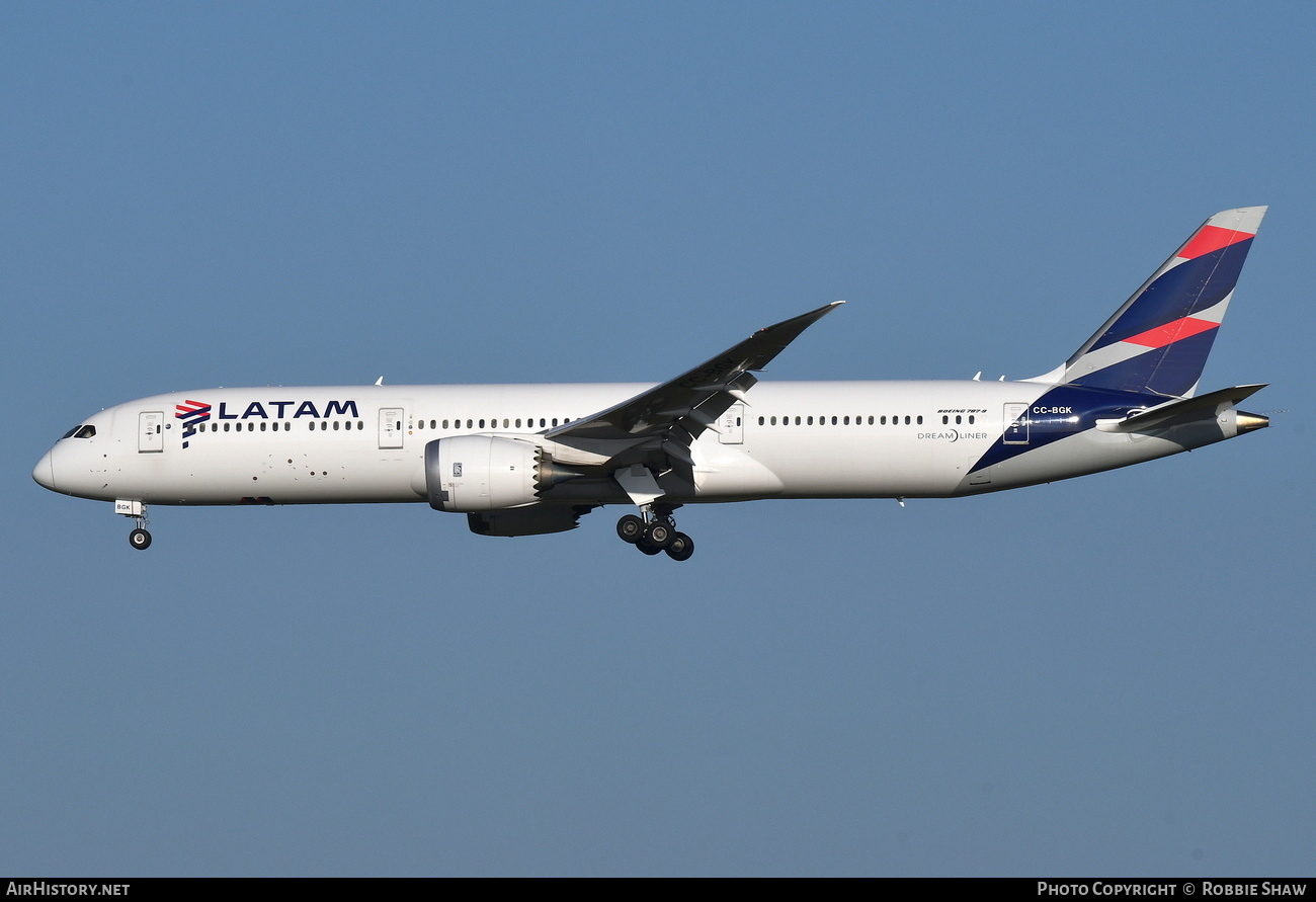 Aircraft Photo of CC-BGK | Boeing 787-9 Dreamliner | LATAM Airlines | AirHistory.net #181667