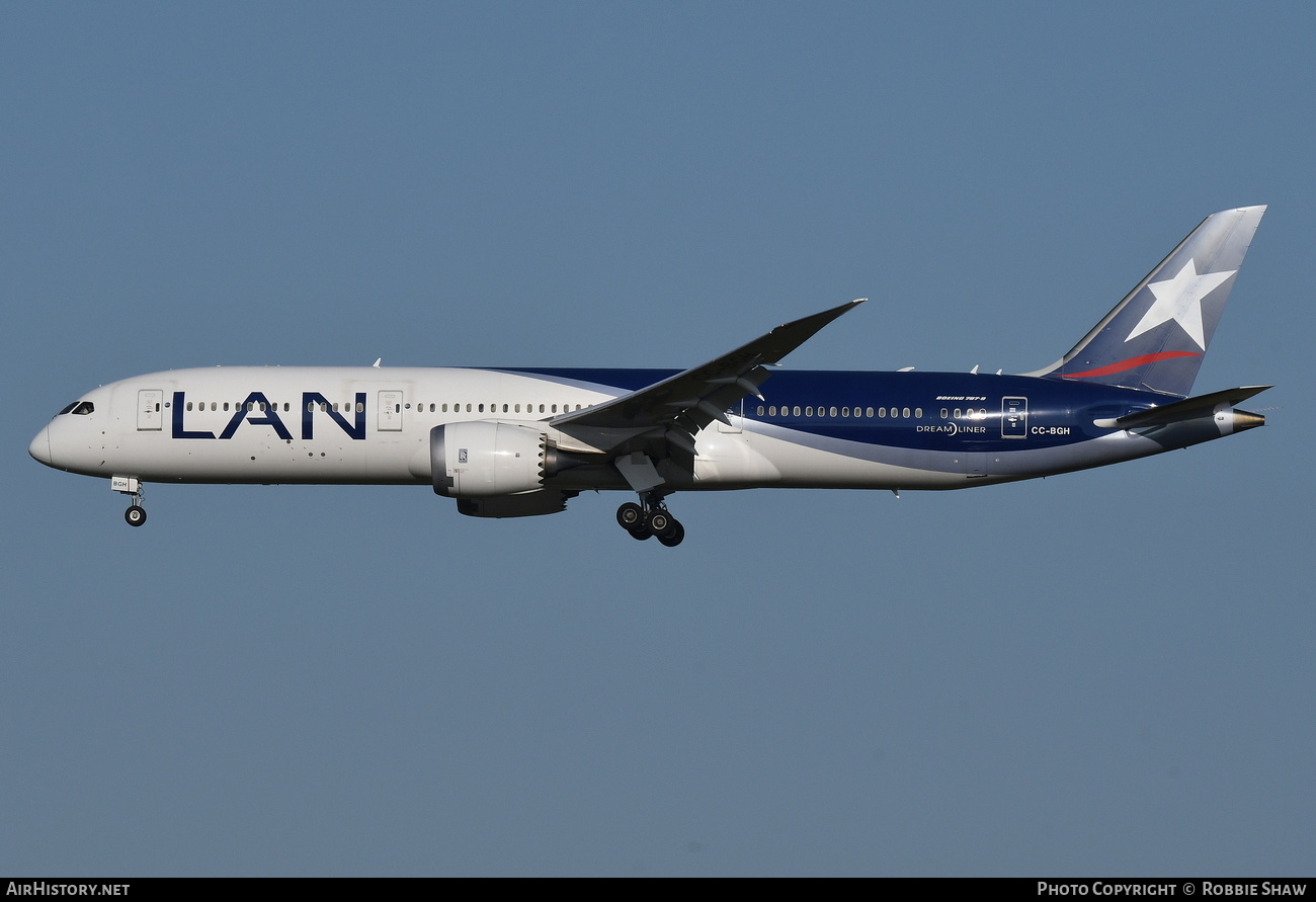 Aircraft Photo of CC-BGH | Boeing 787-9 Dreamliner | LAN Airlines - Línea Aérea Nacional | AirHistory.net #181670