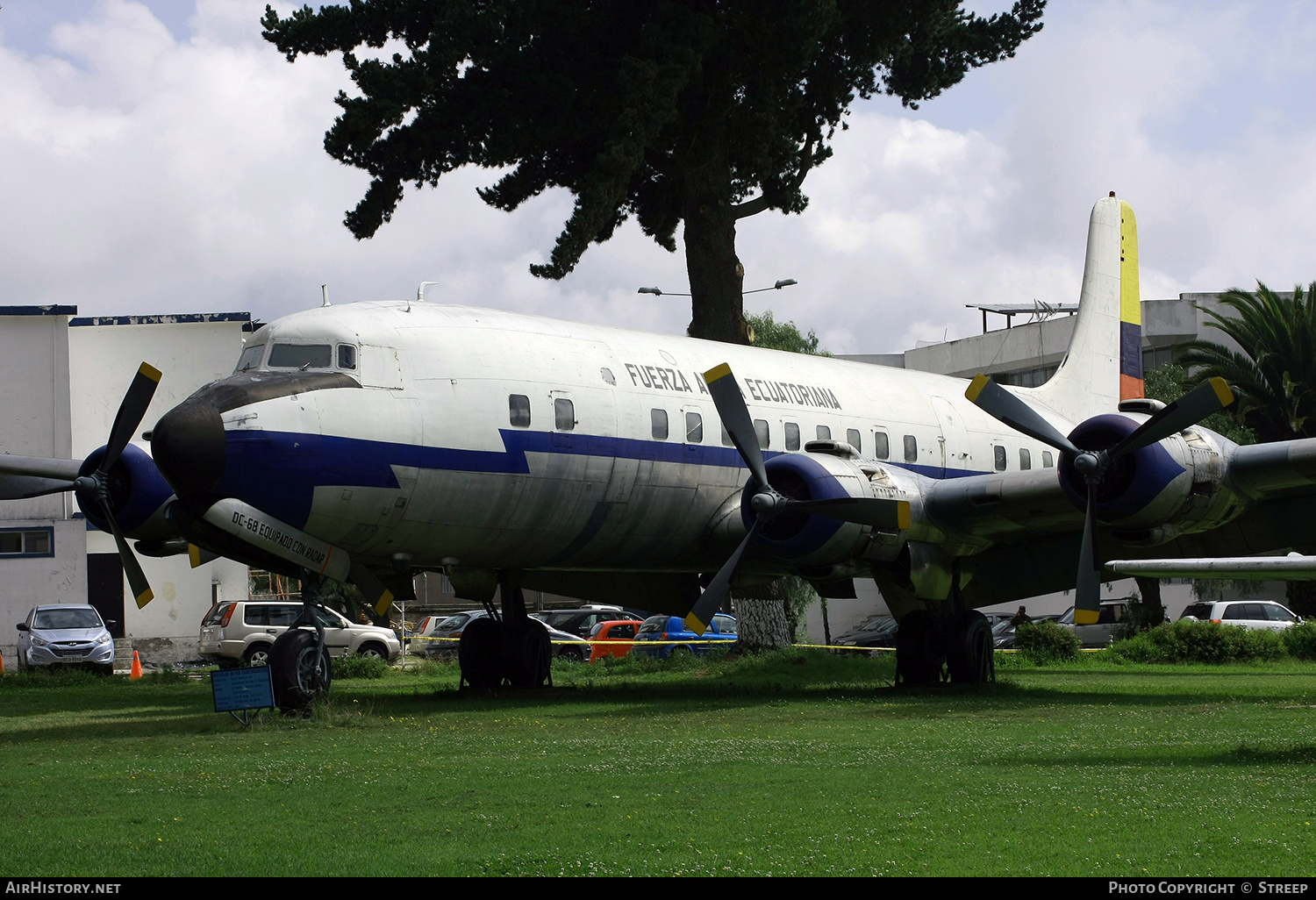 Aircraft Photo of FAE 44691 / HC-AVH | Douglas DC-6B | Ecuador - Air Force | AirHistory.net #181753