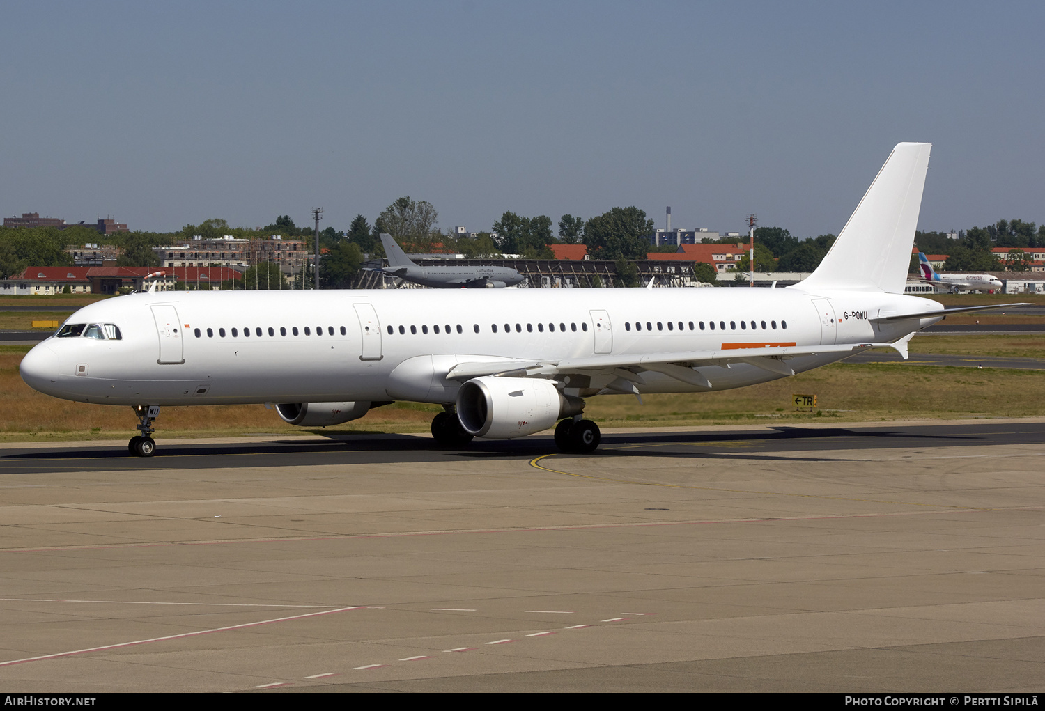 Aircraft Photo of G-POWU | Airbus A321-211 | EasyJet | AirHistory.net #181790