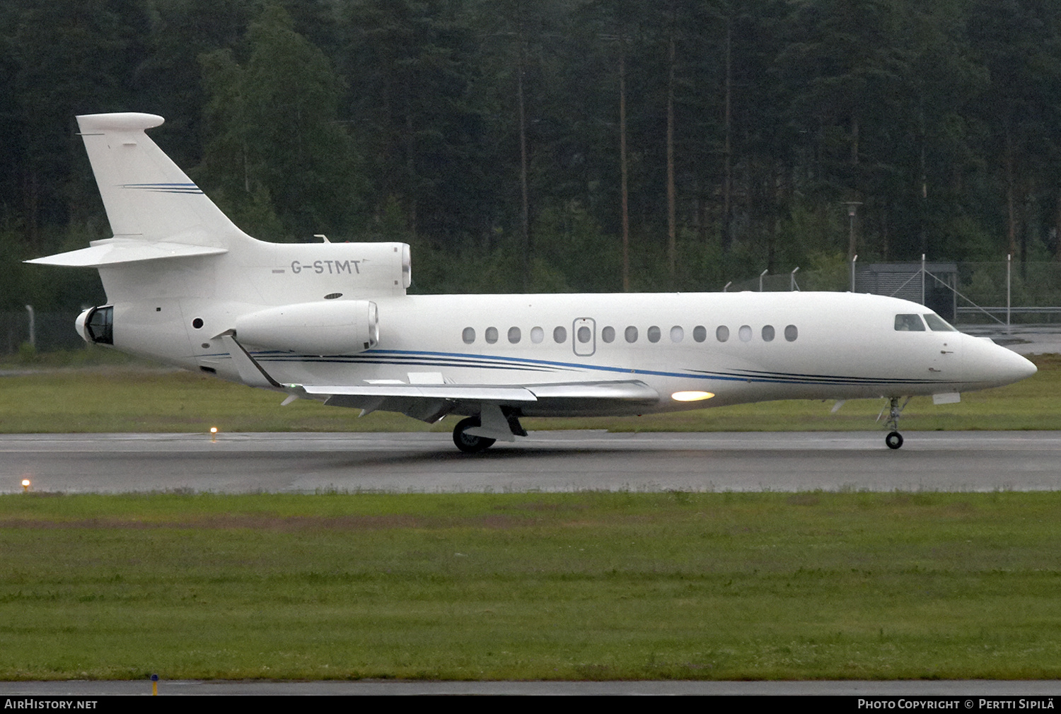 Aircraft Photo of G-STMT | Dassault Falcon 7X | AirHistory.net #181819