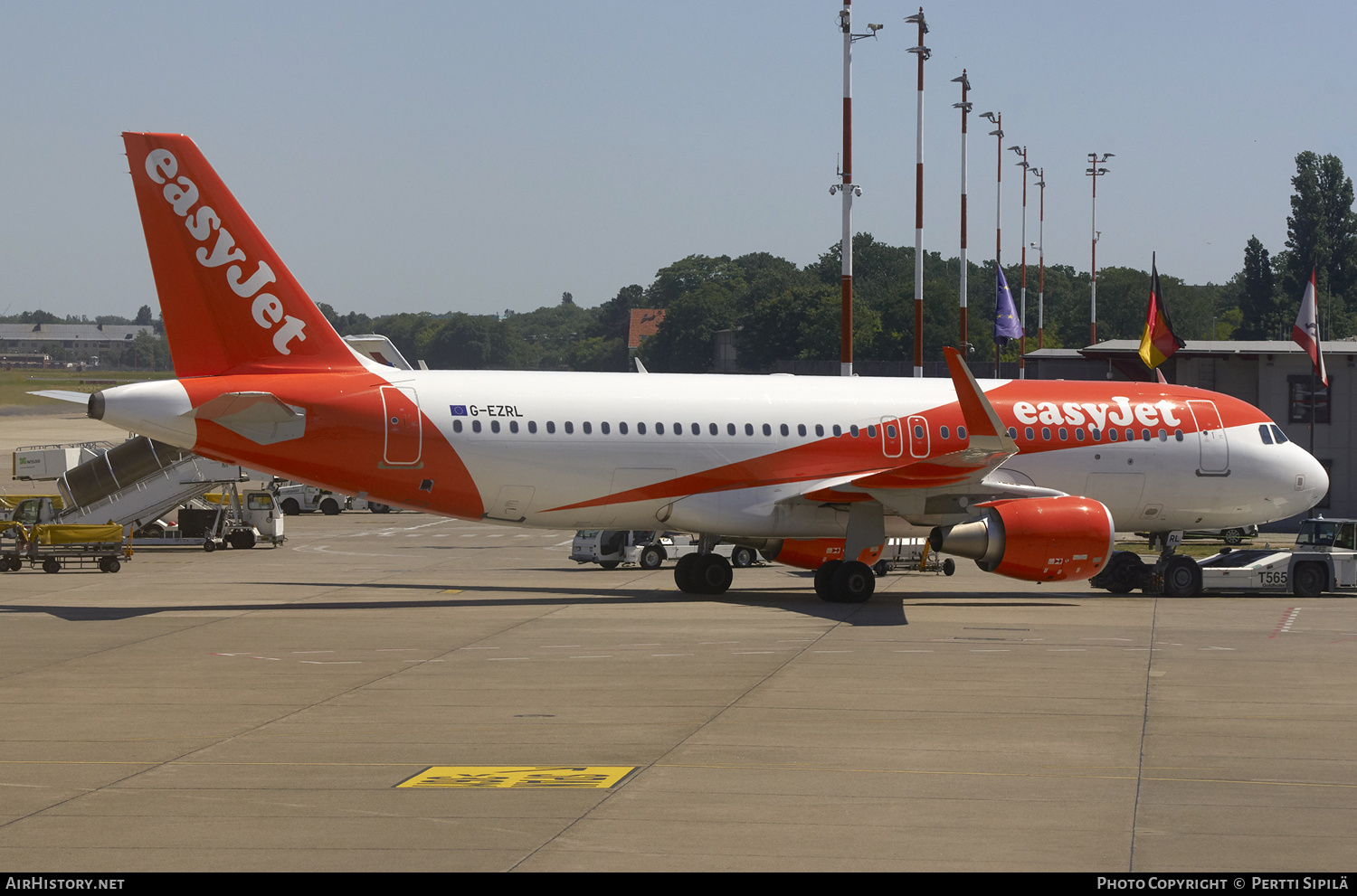 Aircraft Photo of G-EZRL | Airbus A320-214 | EasyJet | AirHistory.net #181834