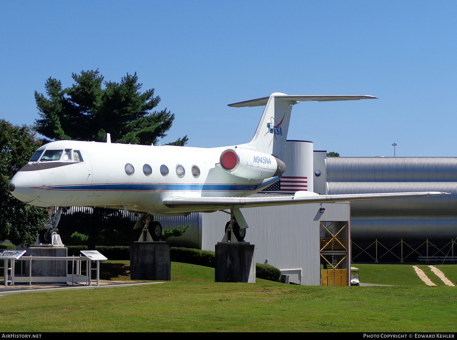 Aircraft Photo of N945NA | Grumman American G-1159 Gulfstream II/STA | NASA - National Aeronautics and Space Administration | AirHistory.net #181883