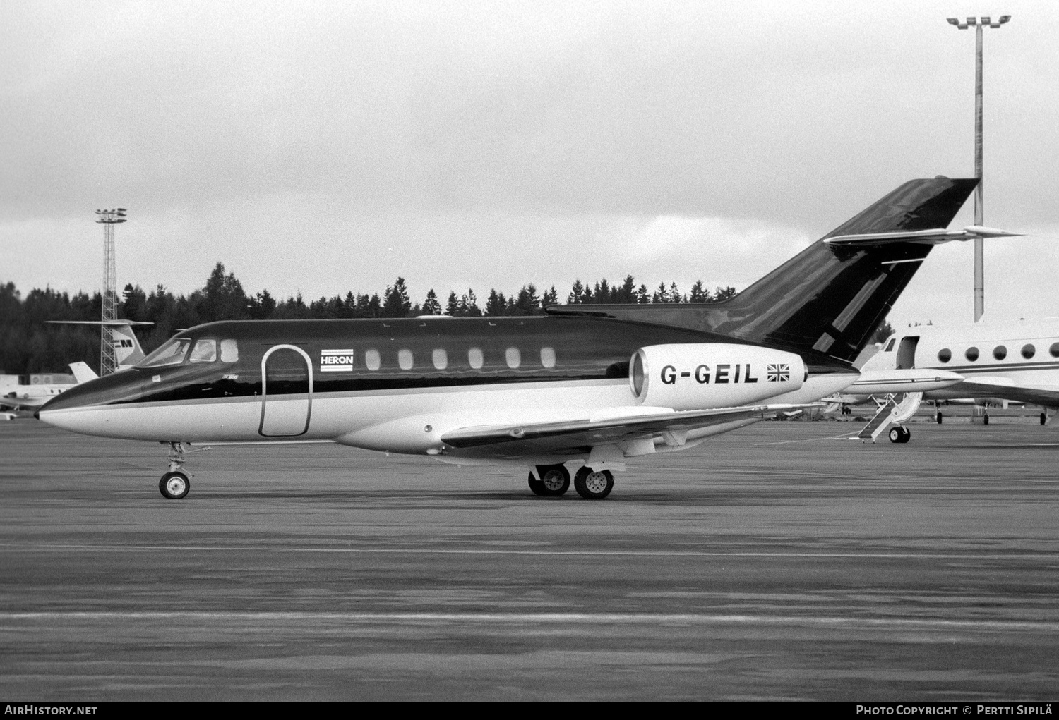 Aircraft Photo of G-GEIL | British Aerospace BAe-125-800B | Heron Managements | AirHistory.net #181921