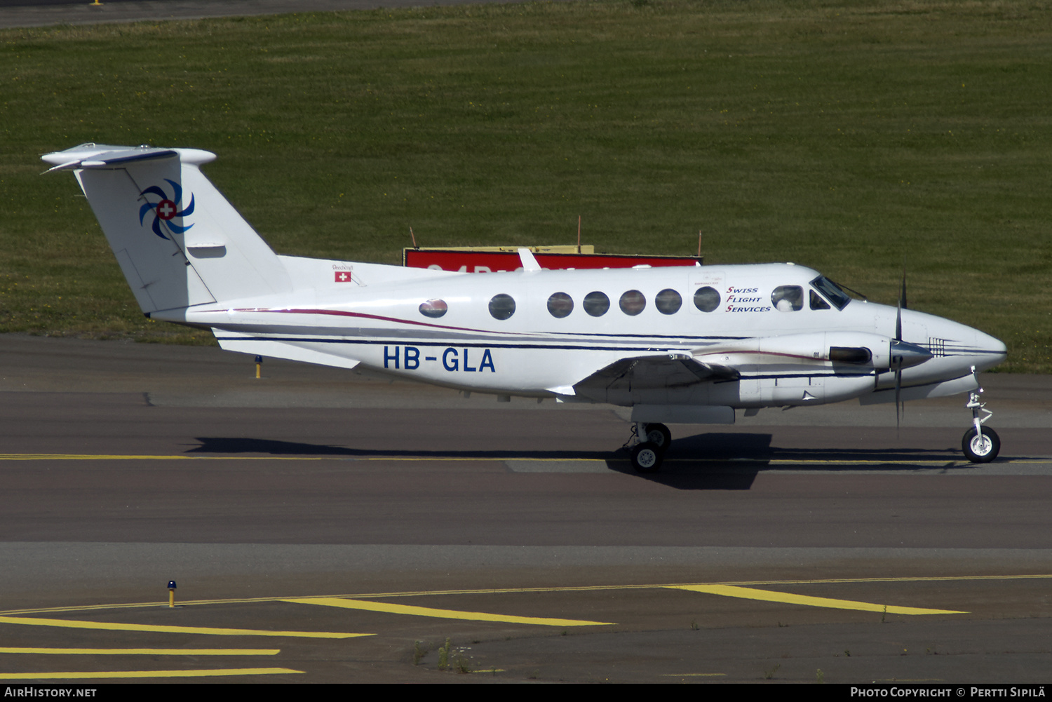 Aircraft Photo of HB-GLA | Beech B200 Super King Air | Swiss Flight Services | AirHistory.net #182044