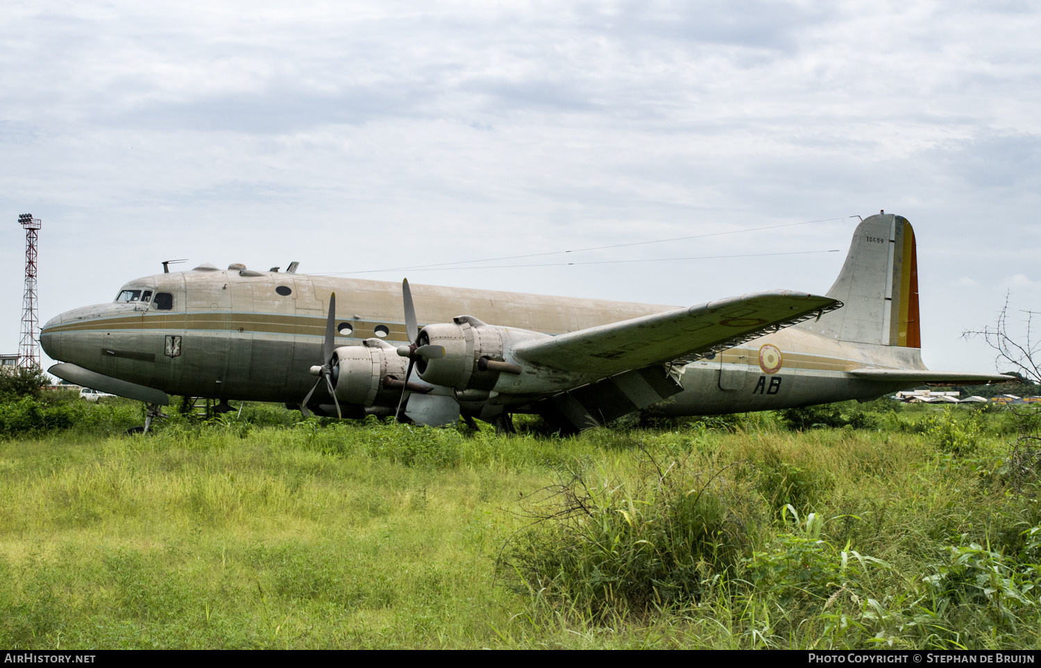 Aircraft Photo of TT-NAB / AB | Douglas C-54A Skymaster | Chad - Air Force | AirHistory.net #182058