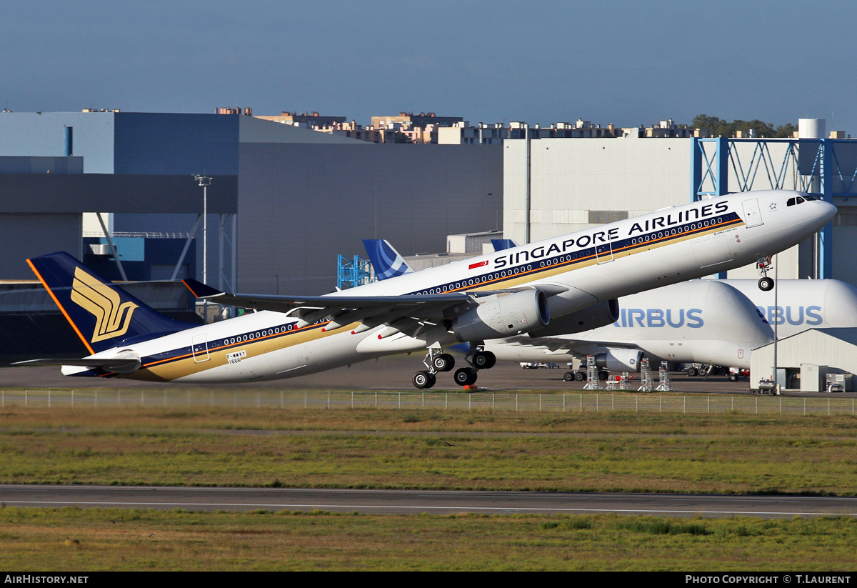 Aircraft Photo of F-WWKY | Airbus A330-343 | Singapore Airlines | AirHistory.net #182436