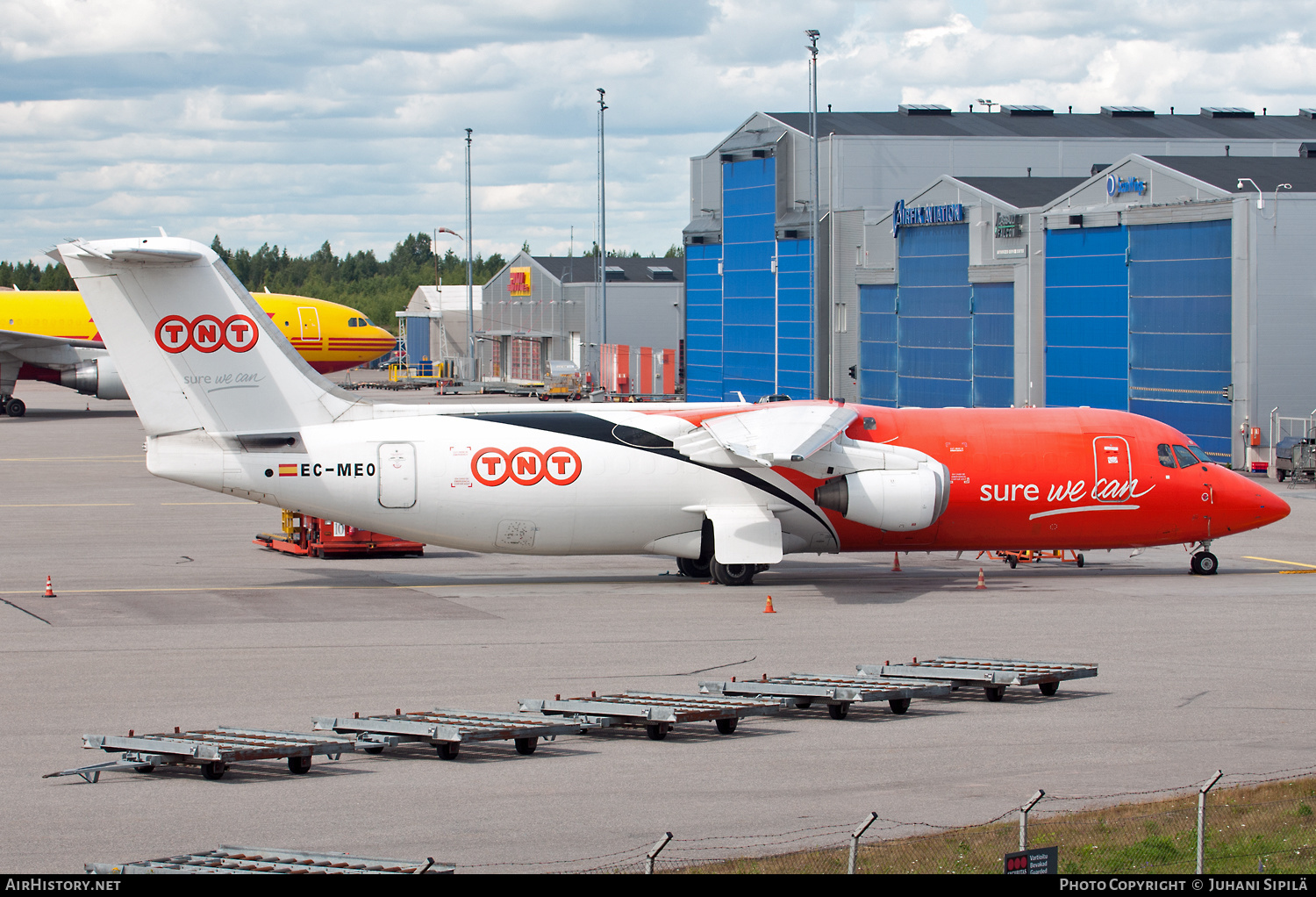 Aircraft Photo of EC-MEO | British Aerospace BAe-146-300QT Quiet Trader | TNT Airways | AirHistory.net #182448