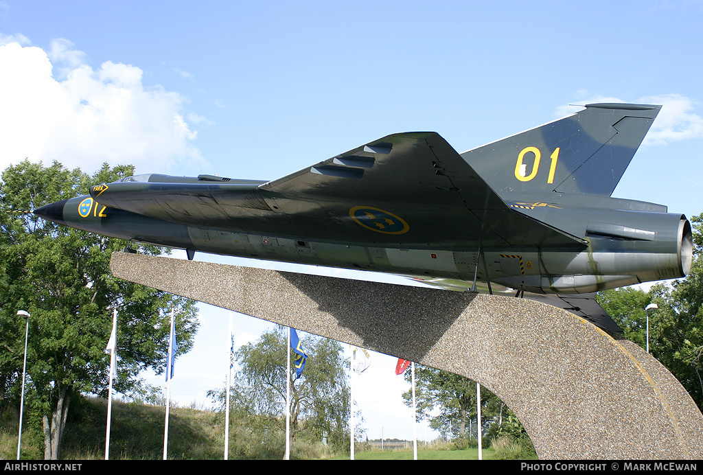 Aircraft Photo of 35404 | Saab J35F-1 Draken | Sweden - Air Force | AirHistory.net #182499