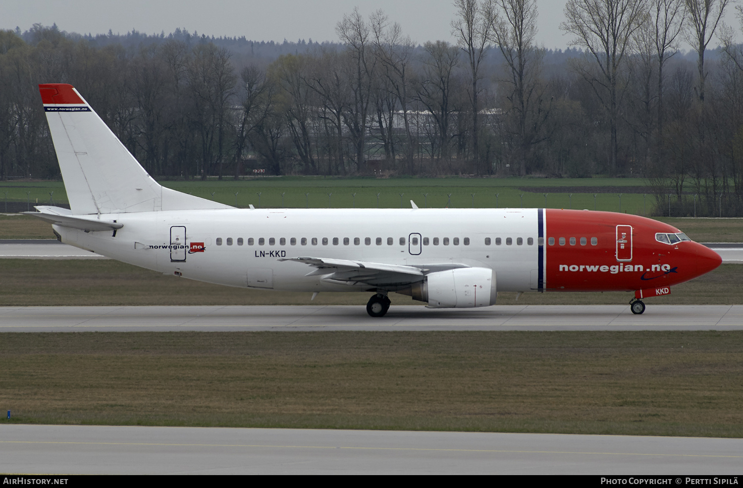 Aircraft Photo of LN-KKD | Boeing 737-33V | Norwegian | AirHistory.net #182534