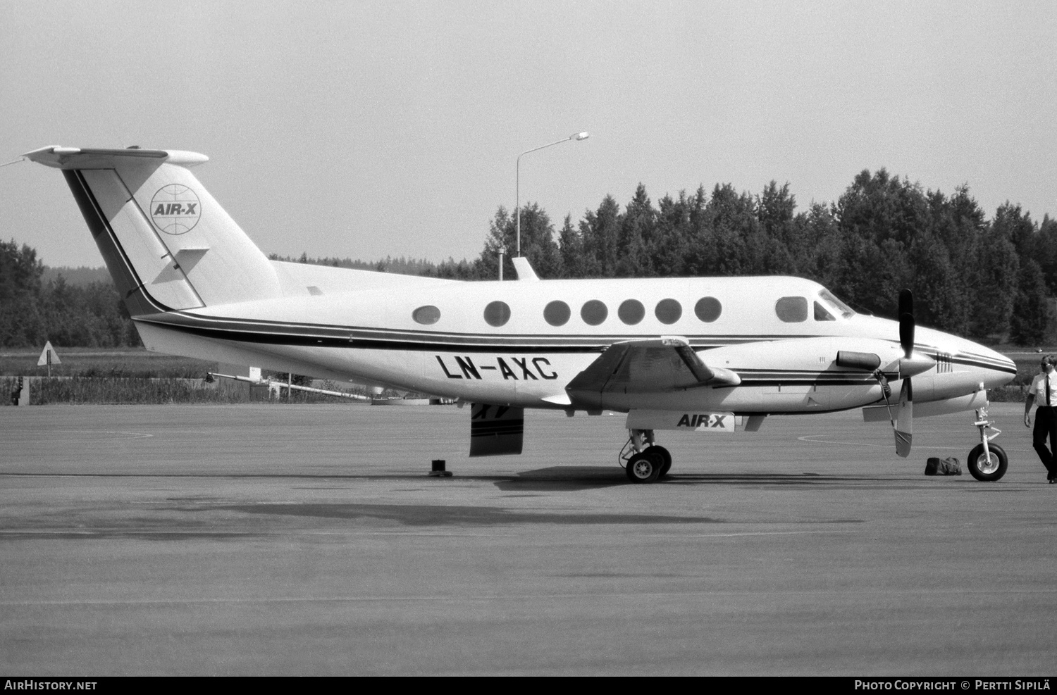 Aircraft Photo of LN-AXC | Beech 200 Super King Air | Air-X | AirHistory.net #182556