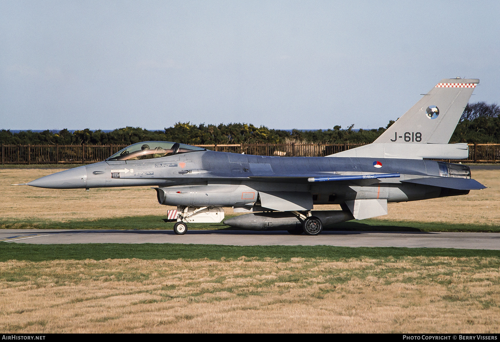Aircraft Photo of J-618 | General Dynamics F-16A Fighting Falcon | Netherlands - Air Force | AirHistory.net #182609