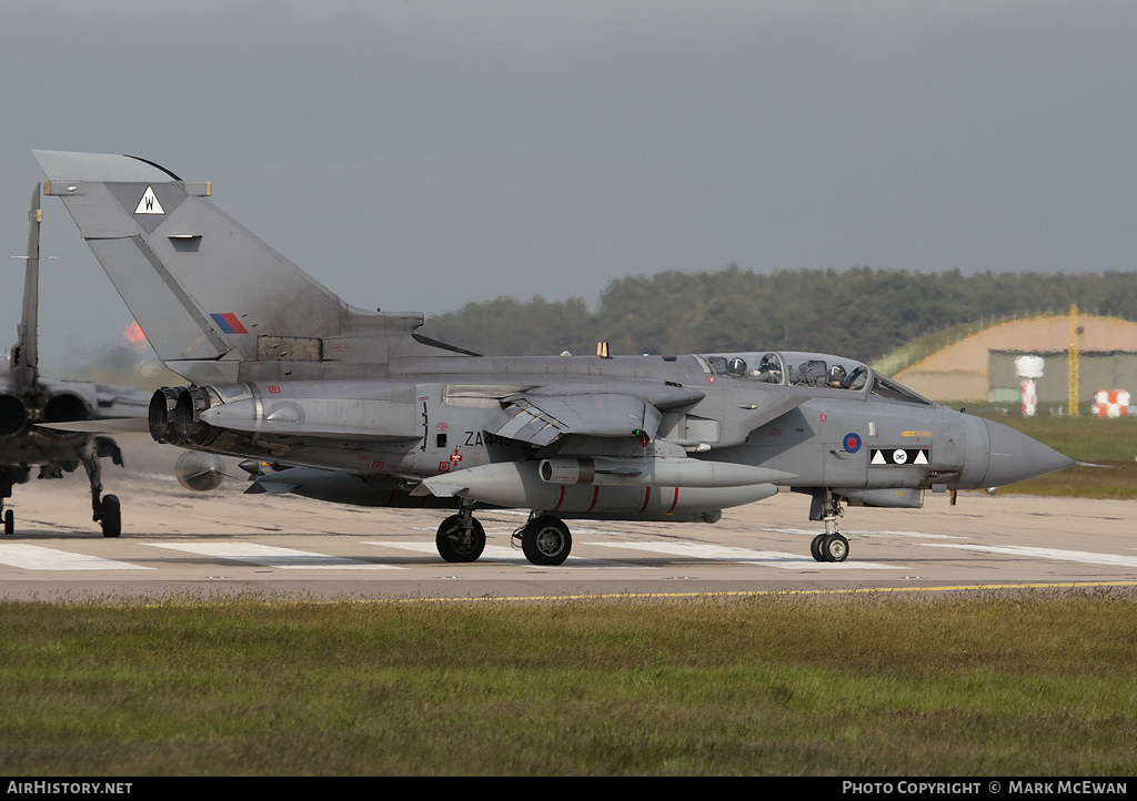 Aircraft Photo of ZA449 | Panavia Tornado GR4 | UK - Air Force | AirHistory.net #182848