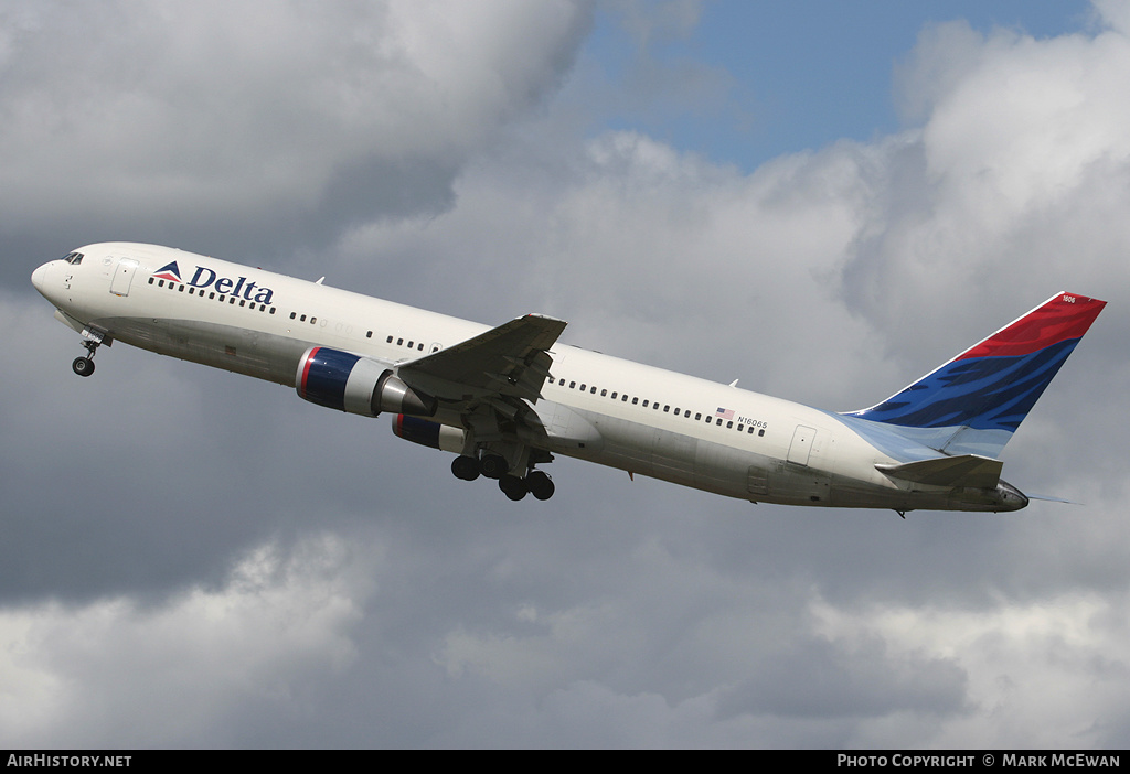 Aircraft Photo of N16065 | Boeing 767-332/ER | Delta Air Lines | AirHistory.net #182860
