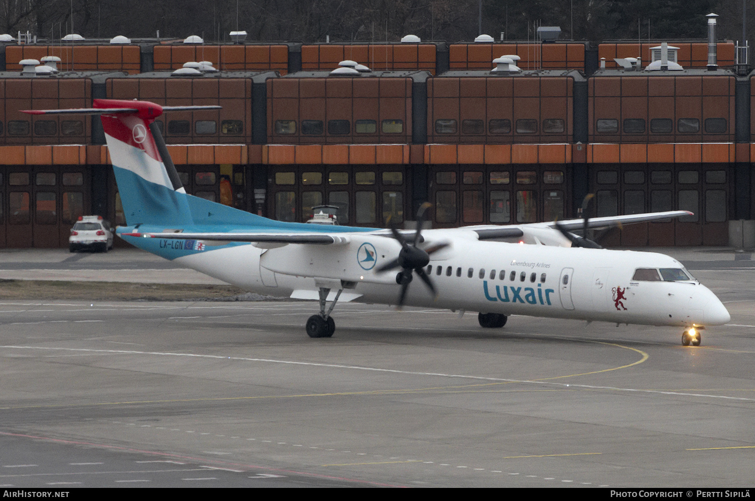 Aircraft Photo of LX-LGN | Bombardier DHC-8-402 Dash 8 | Luxair | AirHistory.net #182871
