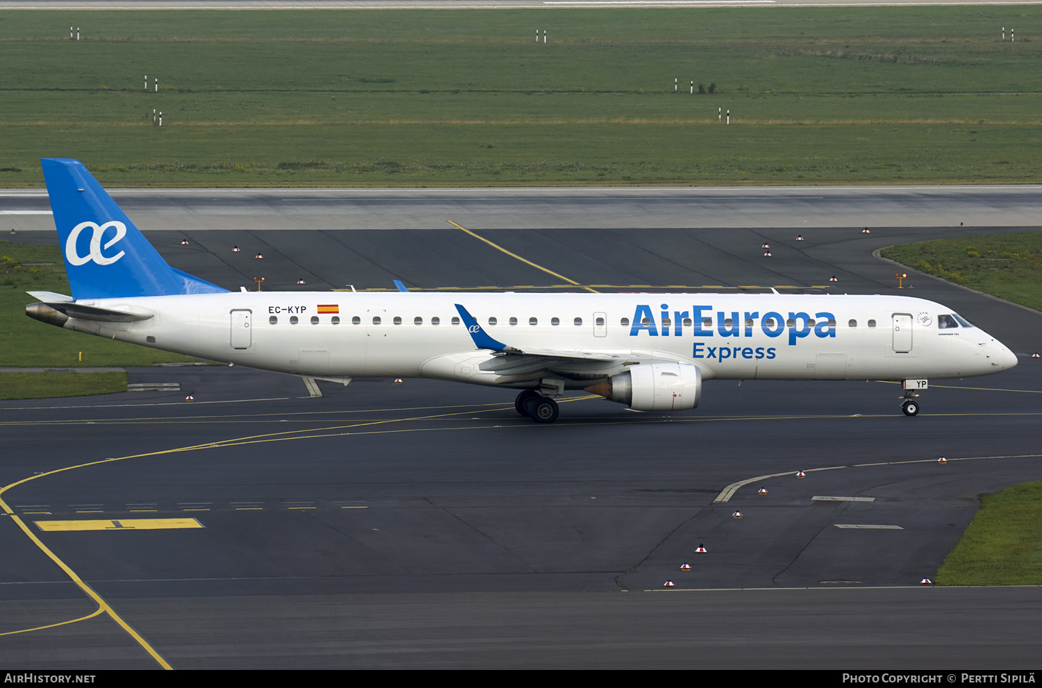 Aircraft Photo of EC-KYP | Embraer 195LR (ERJ-190-200LR) | Air Europa Express | AirHistory.net #182966