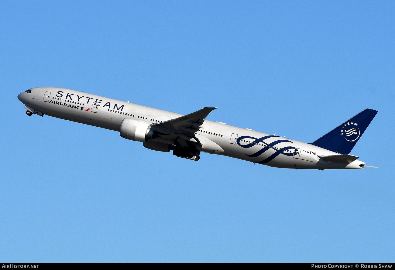 Aircraft Photo of F-GZNE | Boeing 777-328/ER | Air France | AirHistory.net #183036