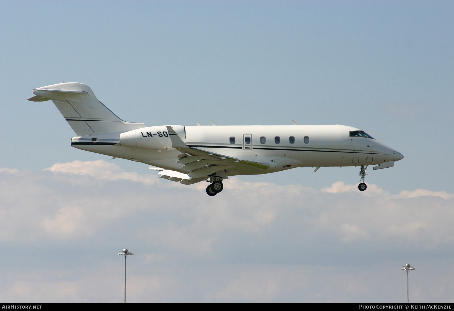 Aircraft Photo of LN-SOL | Bombardier Challenger 300 (BD-100-1A10) | AirHistory.net #183109