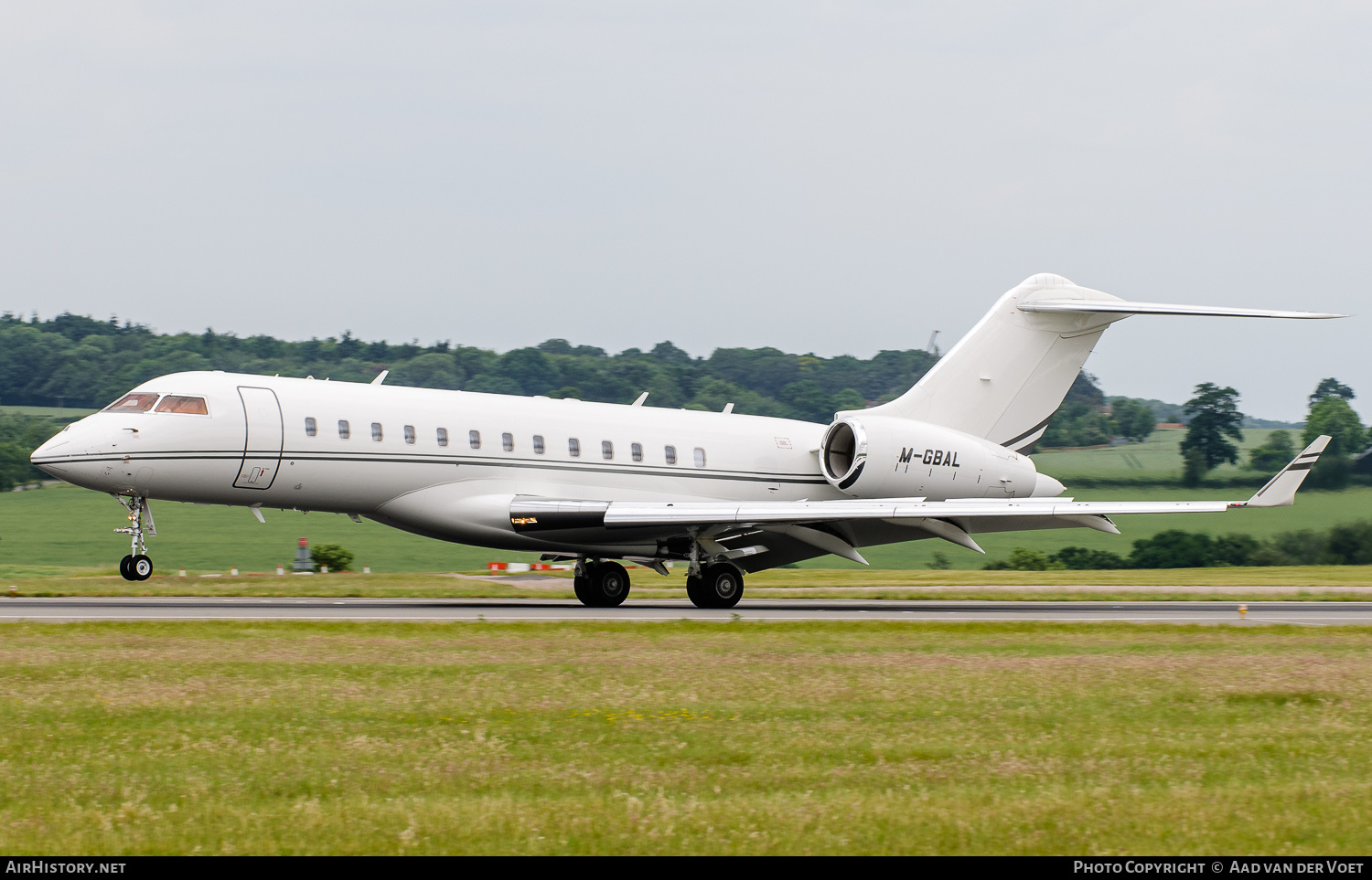 Aircraft Photo of M-GBAL | Bombardier Global Express (BD-700-1A10) | AirHistory.net #183213