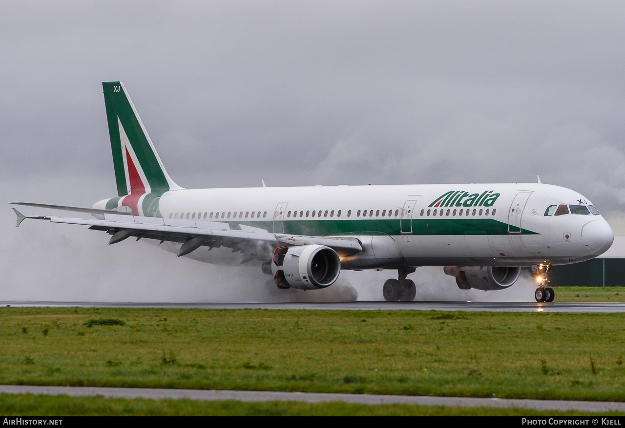 Aircraft Photo of EI-IXJ | Airbus A321-112 | Alitalia | AirHistory.net #183227