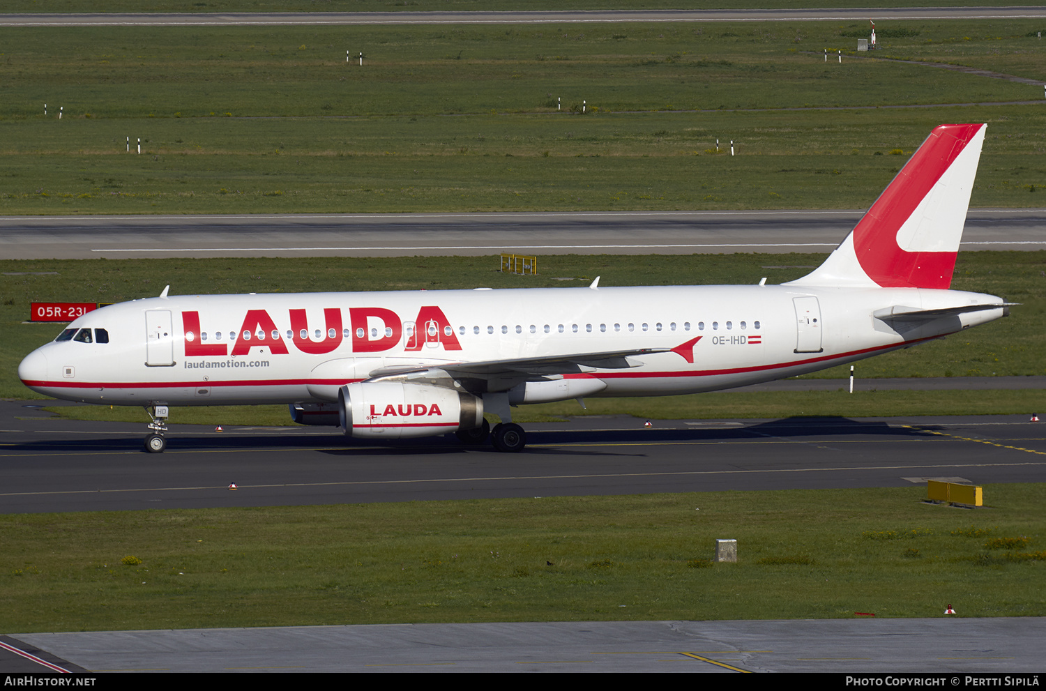 Aircraft Photo of OE-IHD | Airbus A320-232 | Laudamotion | AirHistory.net #183303