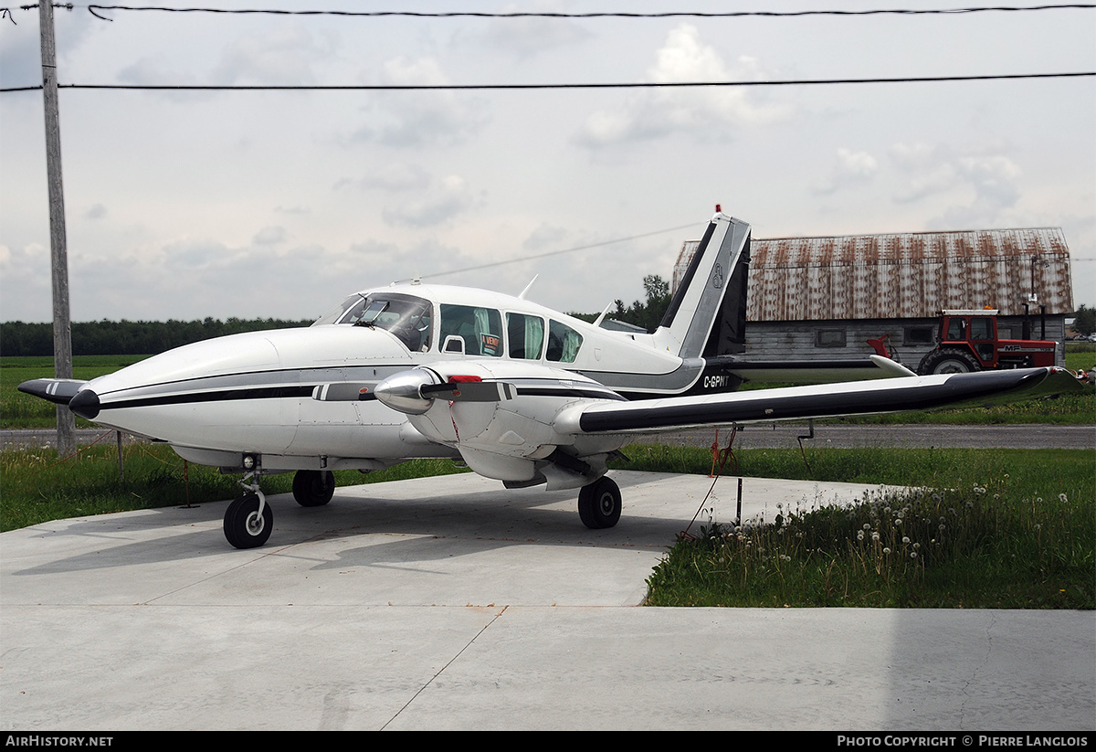 Aircraft Photo of C-GPMT | Piper PA-23-250 Aztec | AirHistory.net #183390