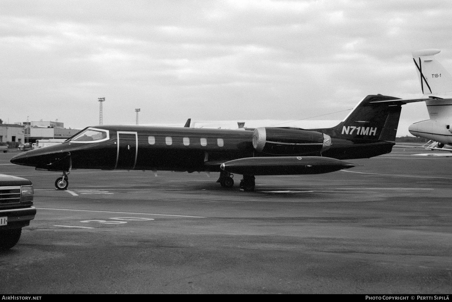 Aircraft Photo of N71MH | Gates Learjet 35A | AirHistory.net #183480