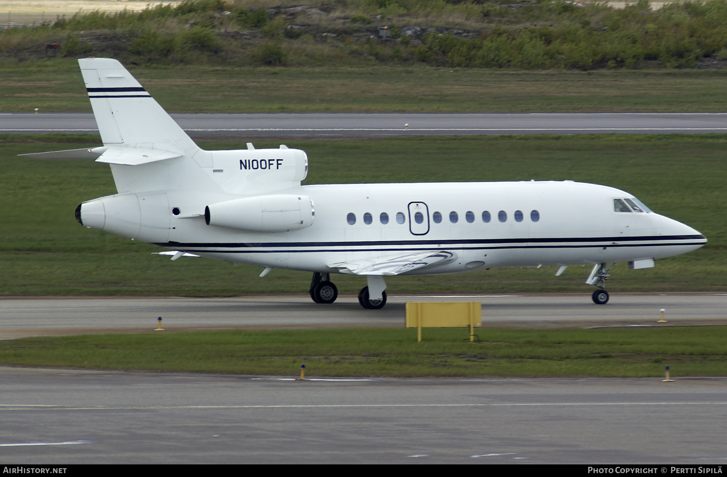 Aircraft Photo of N100FF | Dassault Falcon 900B | AirHistory.net #183534