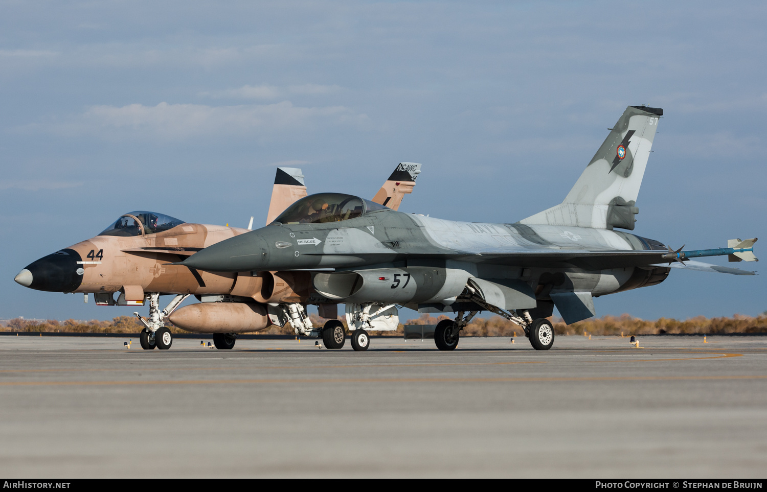 Aircraft Photo of 920404 | Lockheed F-16A Fighting Falcon | USA - Navy | AirHistory.net #183633