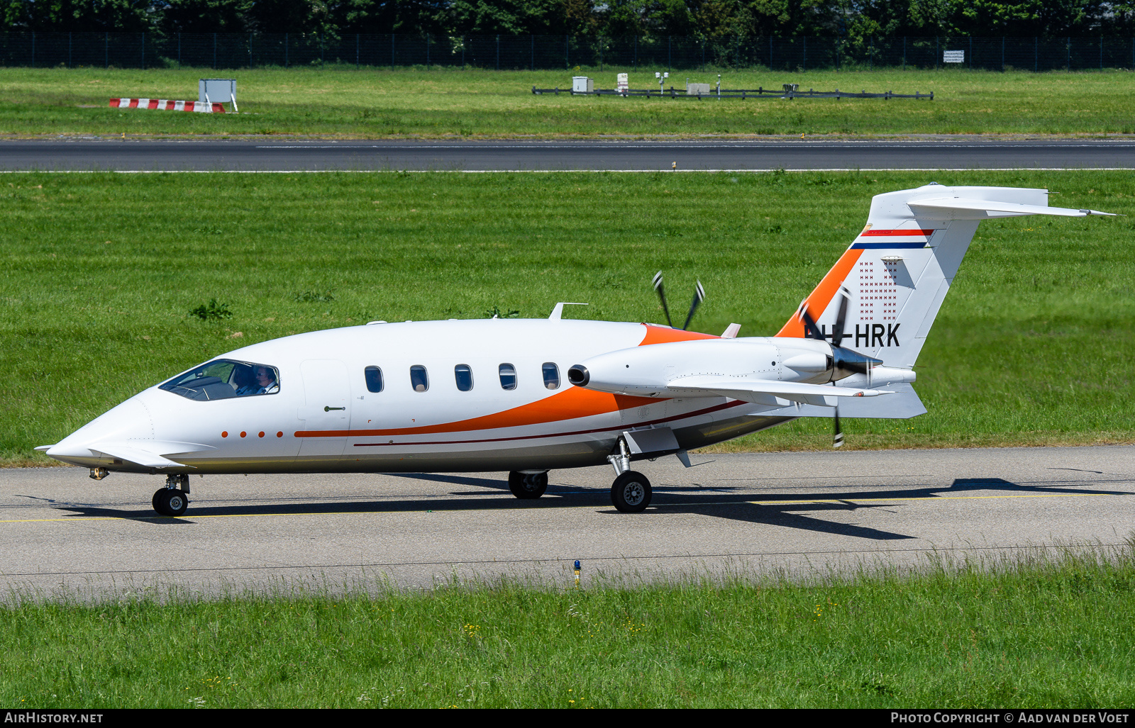 Aircraft Photo of PH-HRK | Piaggio P-180 Avanti II | Van Herk Groep | AirHistory.net #183660