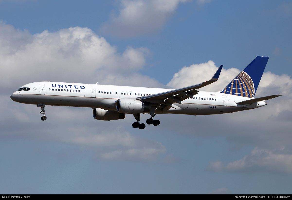 Aircraft Photo of N13138 | Boeing 757-224 | United Airlines | AirHistory.net #183815