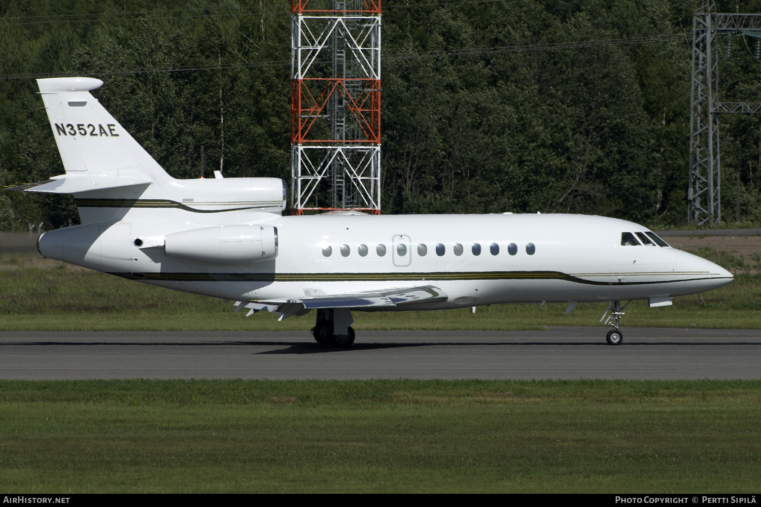 Aircraft Photo of N352AE | Dassault Falcon 900B | AirHistory.net #183912