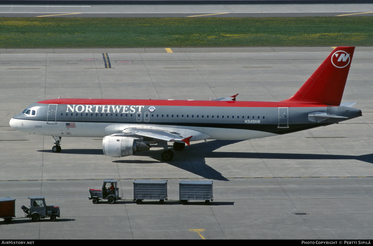 Aircraft Photo of N345NW | Airbus A320-212 | Northwest Airlines | AirHistory.net #183923