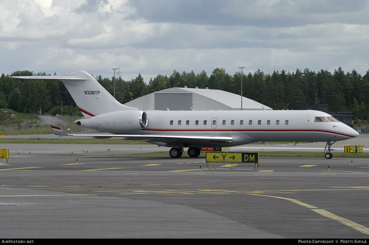 Aircraft Photo of N338TP | Bombardier Global Express (BD-700-1A10) | AirHistory.net #183925