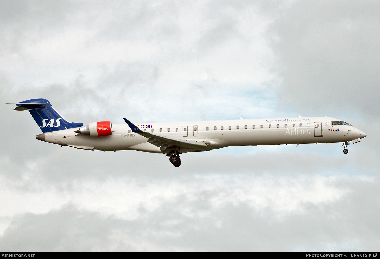 Aircraft Photo of EI-FPD | Bombardier CRJ-900LR (CL-600-2D24) | Scandinavian Airlines - SAS | AirHistory.net #183927