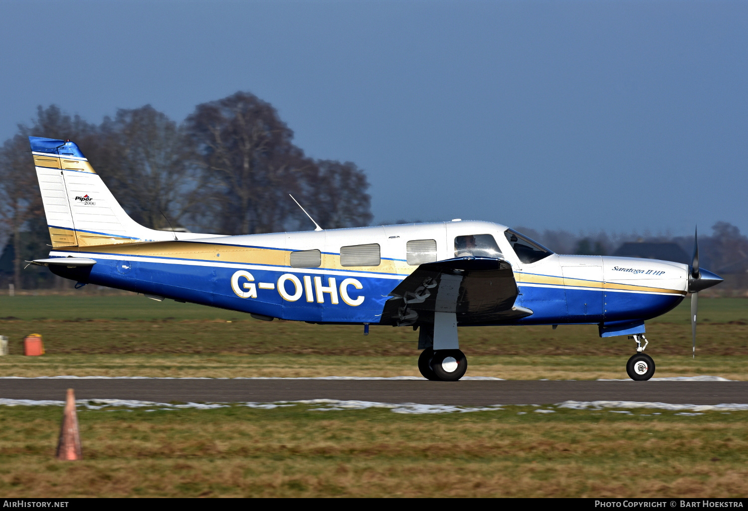 Aircraft Photo of G-OIHC | Piper PA-32R-301 Saratoga II HP | AirHistory.net #184006
